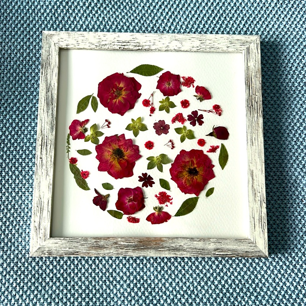 PRESSED FLOWER ART